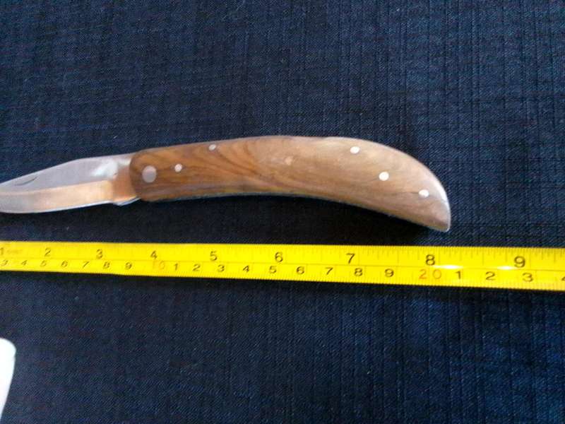 Stunning Stainless Steel Single Blade Folding Pocket Knife With Wooden Handle-Good Condition