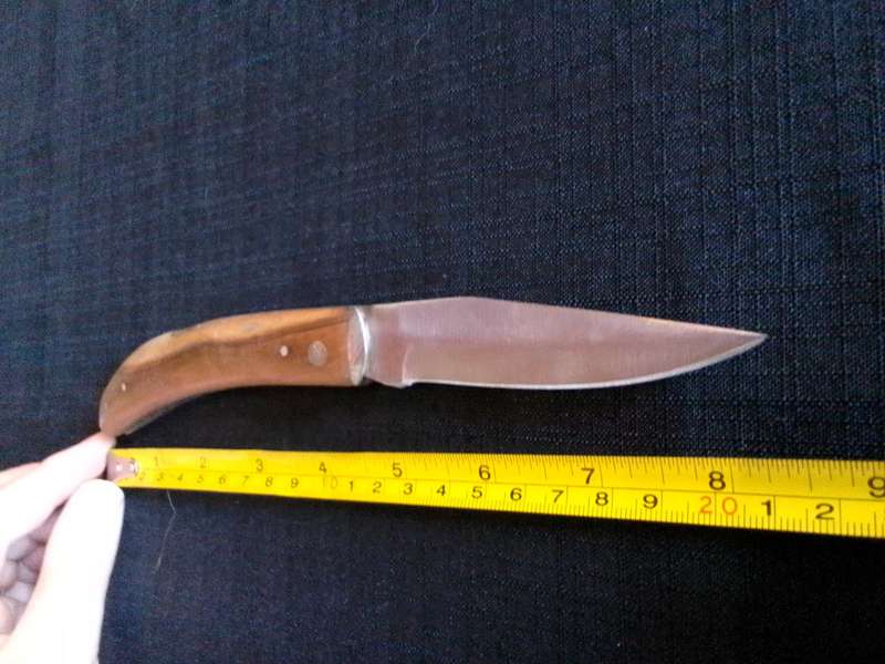 Stunning Stainless Steel Single Blade Folding Pocket Knife With Wooden Handle-Good Condition
