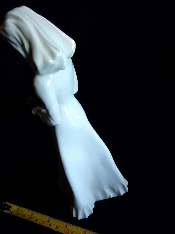 Rare Beautiful Royal Copenhagen Figurine RC Bride H-25cm  - Denmark- Good Condition