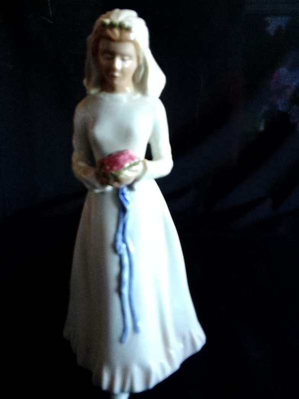Rare Beautiful Royal Copenhagen Figurine RC Bride H-25cm  - Denmark- Good Condition