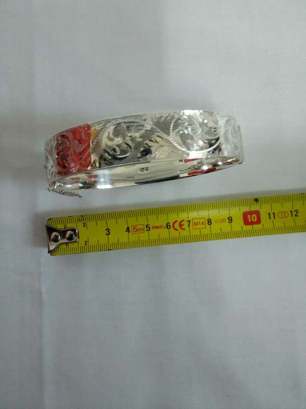Beautiful Vintage Hallmarked Solid Sterling Silver Engraved Hinged Clasp Bangle 57.6g-Good Condition