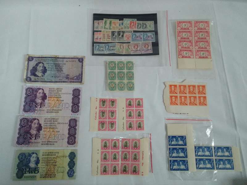 Collection Of Republic Of South Africa Notes And South African And Other Stamps -View Description