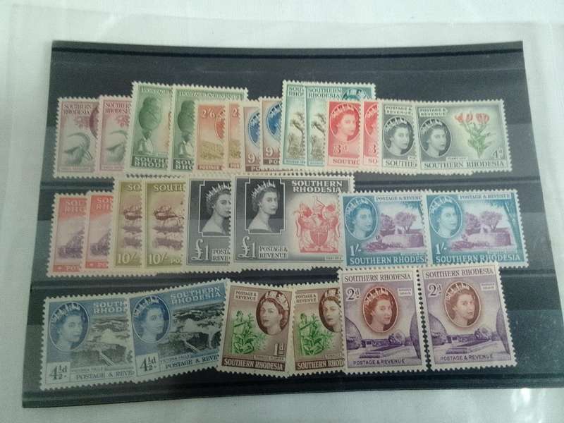 Collection Of Republic Of South Africa Notes And South African And Other Stamps -View Description