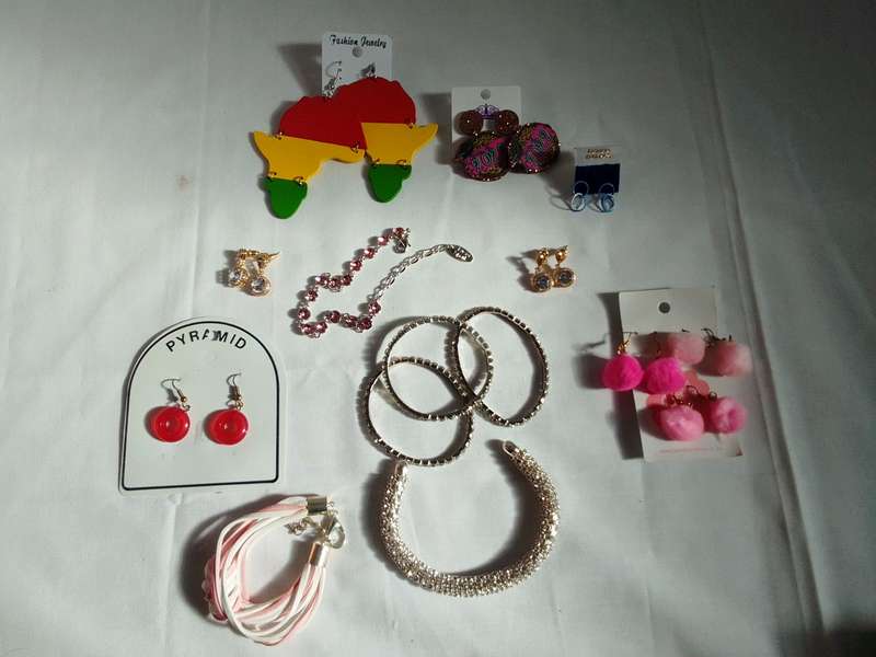 Collection Of Stunning Woman's Different Styles Of Earrings And Bangles - Excellent Condition