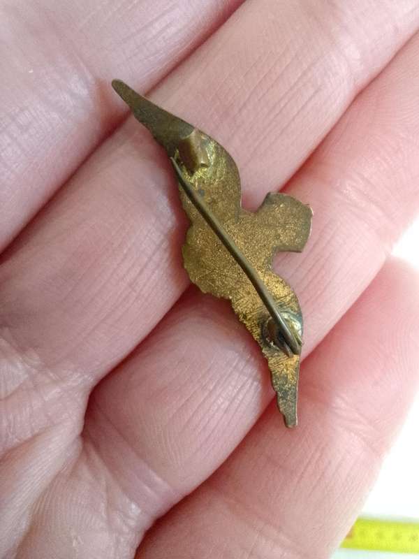 Antique WW2 Royal Air Force (RAF)  Enameled Wings Sweetheart Brooch - Good Condition