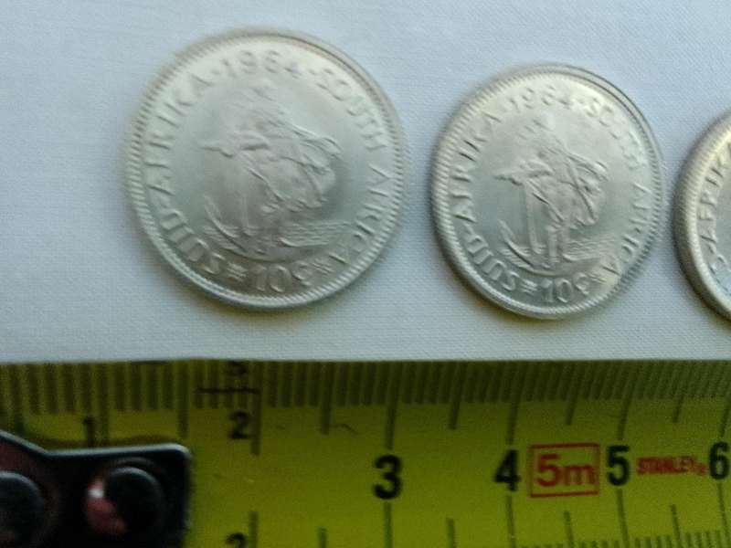 Three Silver South Africa 1964 - 10 Cent- Eendrag Maak Mag / Unity is Strenght - Excellent Condition