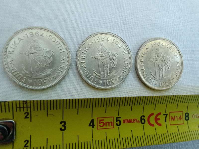Three Silver South Africa 1964 - 10 Cent- Eendrag Maak Mag / Unity is Strenght - Excellent Condition
