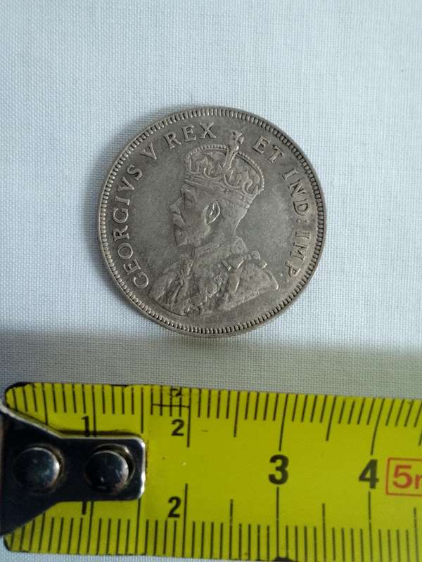 1924 East Africa Silver One Shilling Coin - Good Condition