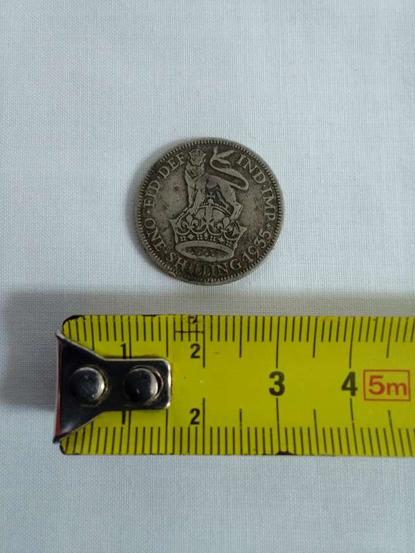 Great Britain 1935 Silver One Shilling -  Good Condition
