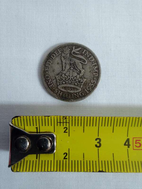 Great Britain 1935 Silver One Shilling -  Good Condition