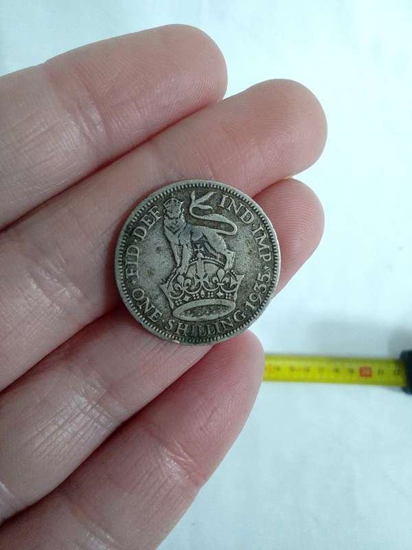 Great Britain 1935 Silver One Shilling -  Good Condition