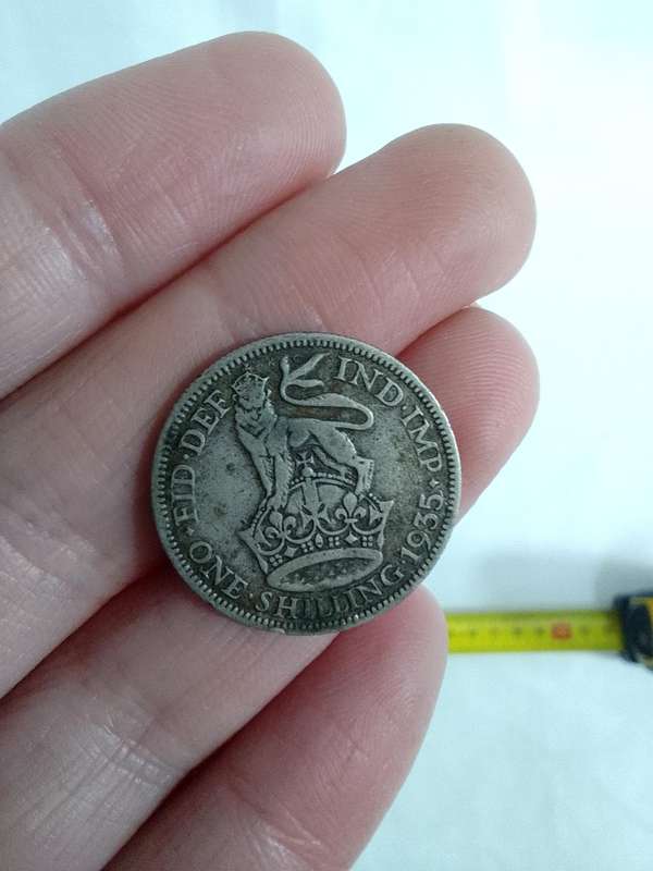 Great Britain 1935 Silver One Shilling -  Good Condition