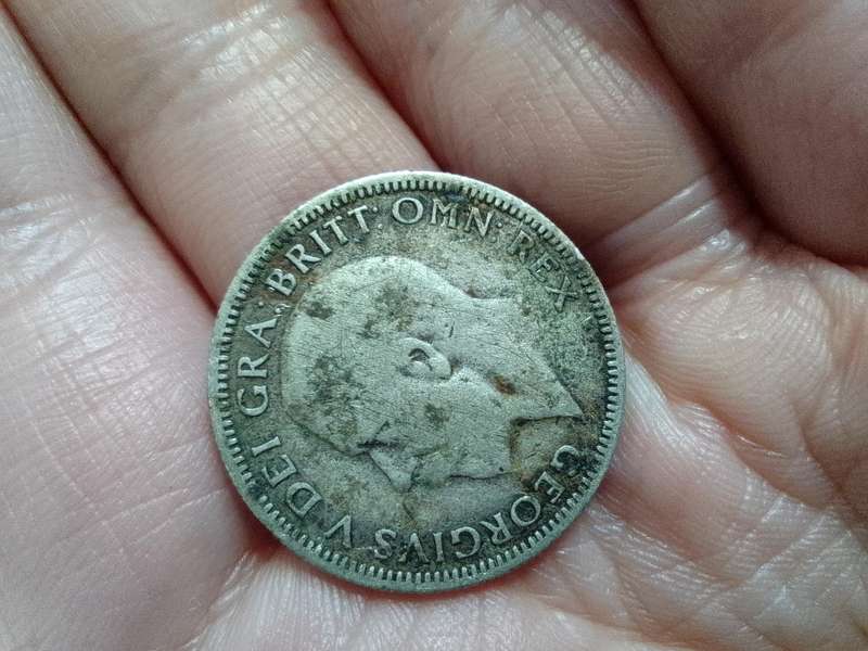 Great Britain 1935 Silver One Shilling -  Good Condition