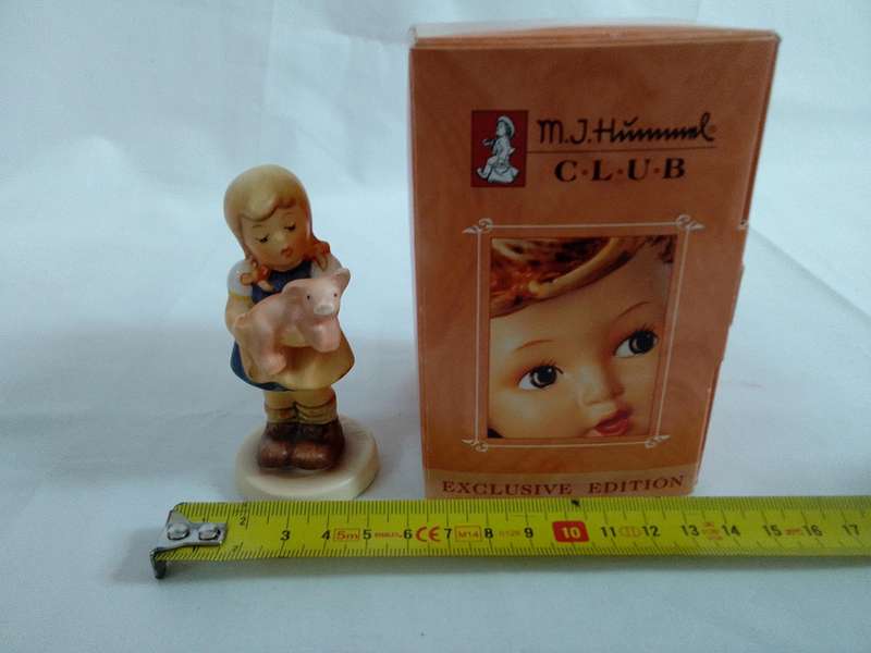 Stunning Vintage Goebel M.J Hummel "Pigtail" Club Figurine Hum2052 - Made In Germany-Good Condition