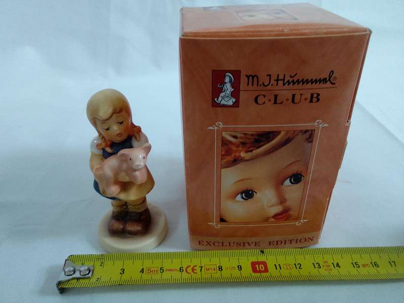 Stunning Vintage Goebel M.J Hummel "Pigtail" Club Figurine Hum2052 - Made In Germany-Good Condition