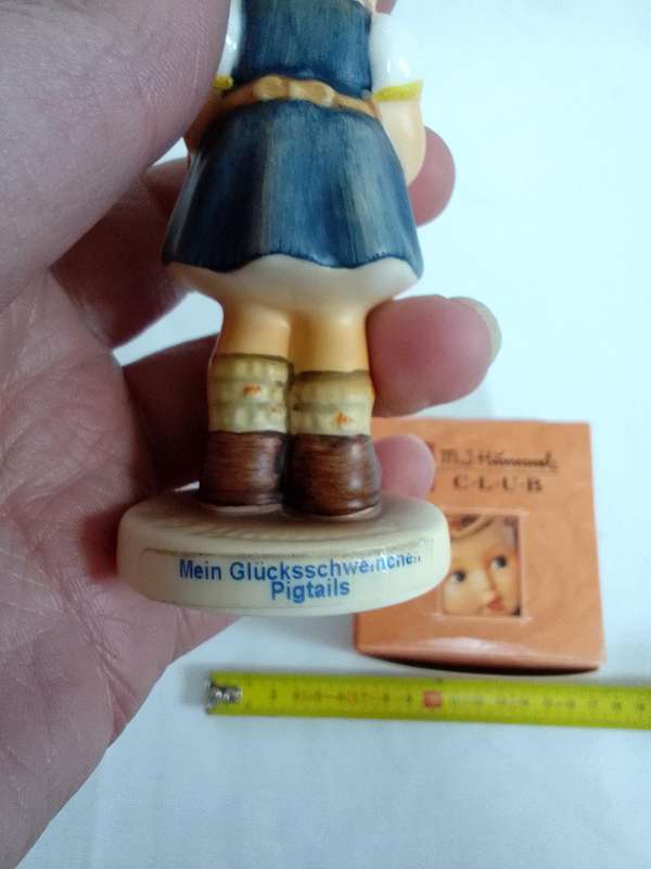 Stunning Vintage Goebel M.J Hummel "Pigtail" Club Figurine Hum2052 - Made In Germany-Good Condition