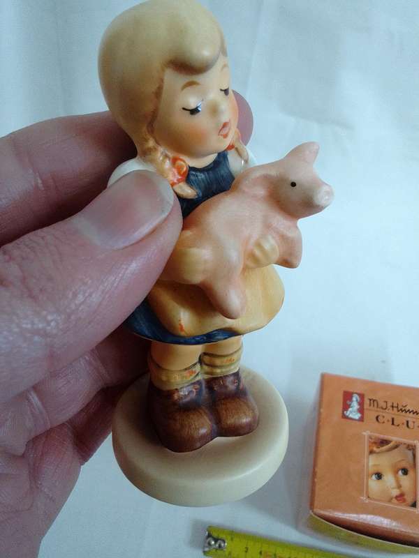 Stunning Vintage Goebel M.J Hummel "Pigtail" Club Figurine Hum2052 - Made In Germany-Good Condition