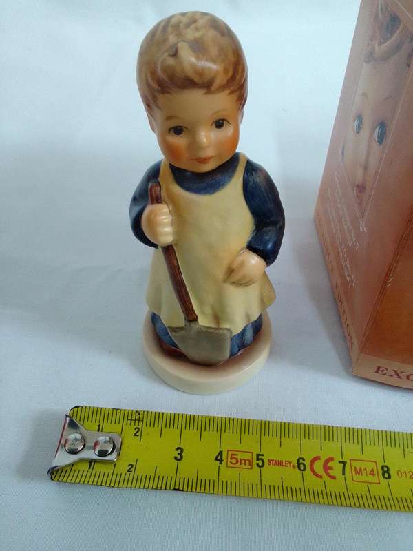 Stunning Vintage Goebel M.J Hummel "Garden Treasures" Club Figurine Hum727 - Made In Germany