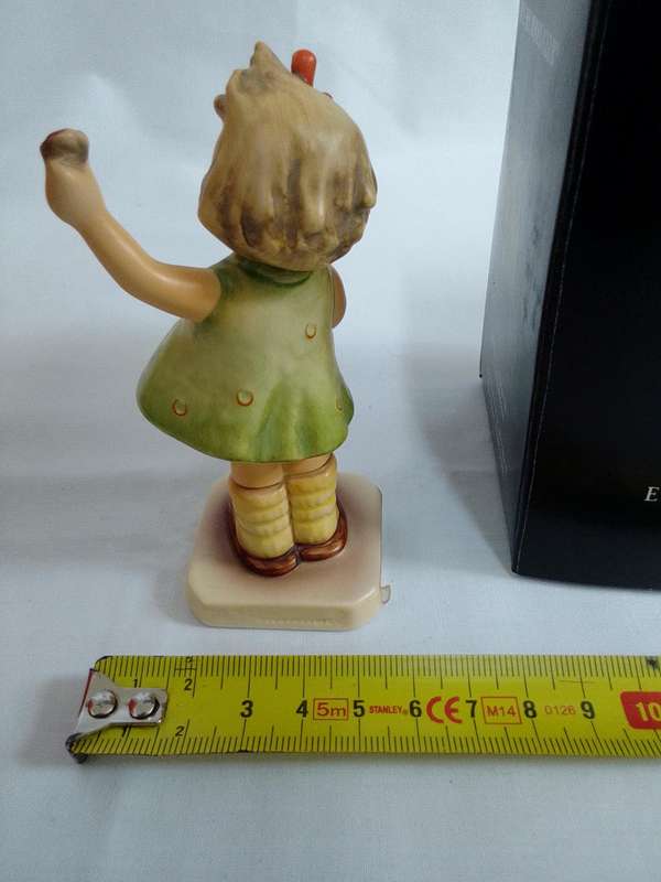 Stunning Vintage Goebel M.J Hummel "Forever Yours " Club Figurine Hum793 - Made In Germany