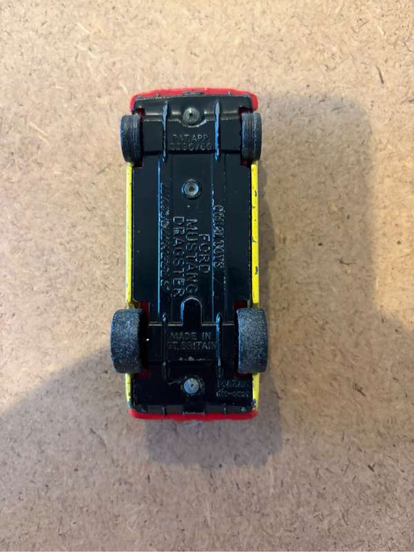 Corgi Toys Whizz Wheels Yellow Ford Mustang Dragster 1:43
