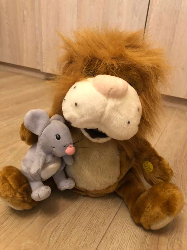 SINGING SOFT TOY LION IN WORKIN ORDER