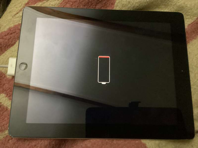 Apple iPad A1430 sold for spares /repair