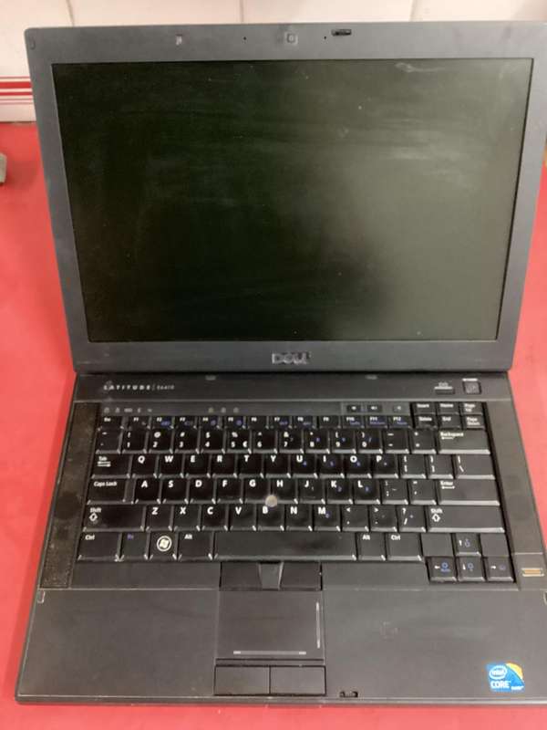 Dell laptop for spares / repair