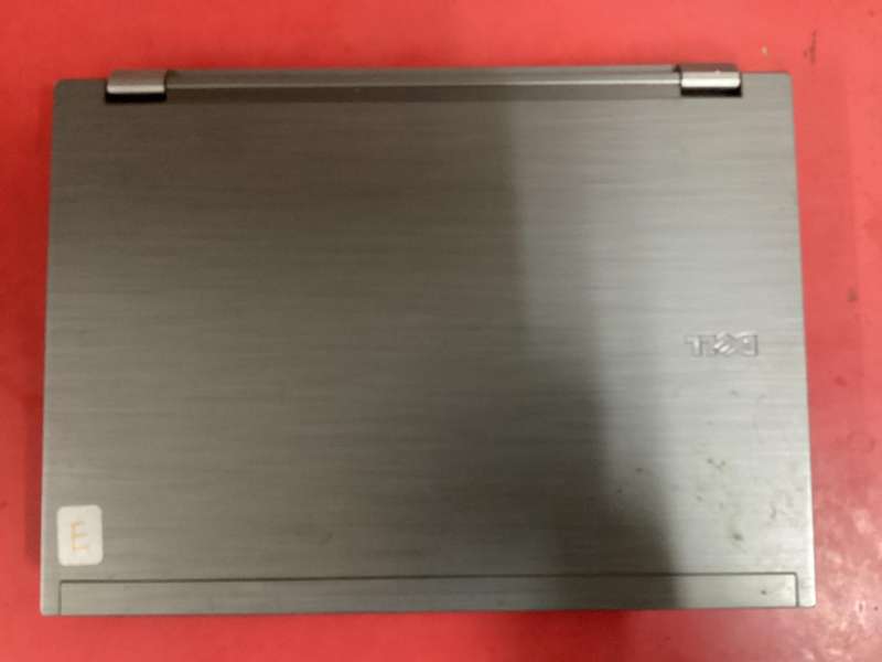 Dell laptop for spares / repair