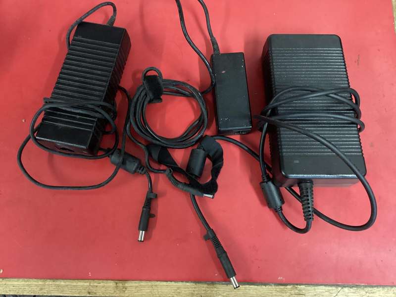 3 working hp laptop chargers sold as 1 lot