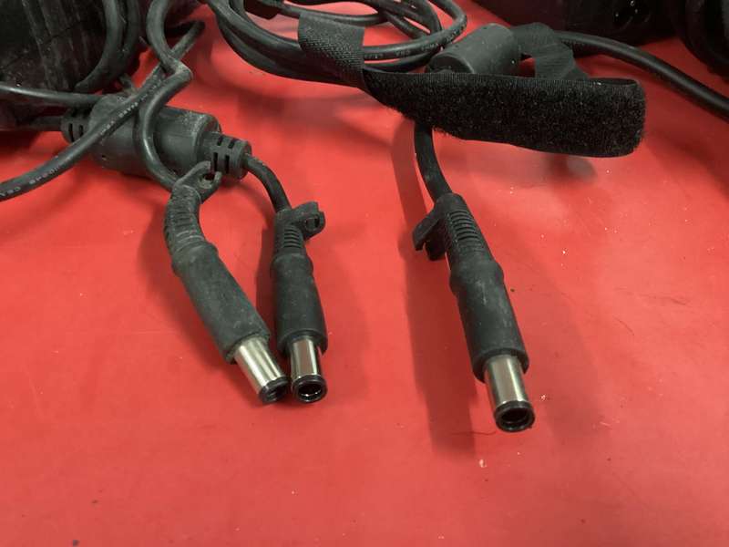 3 working hp laptop chargers sold as 1 lot