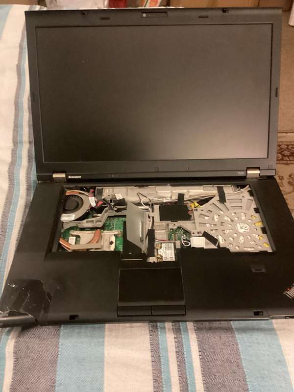 Lenovo t520 laptop for spares etc