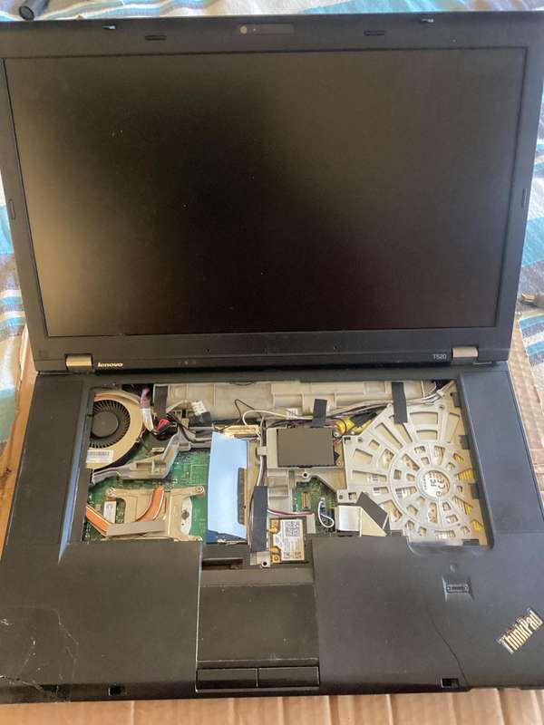 Lenovo t520 laptop for spares etc
