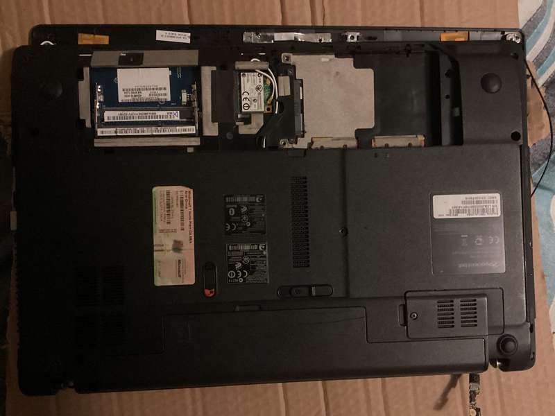 Packard bell i3 laptop for spares
