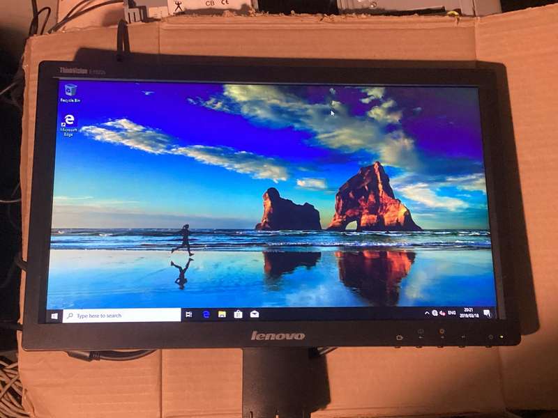 Lenovo 1922s LED monitor