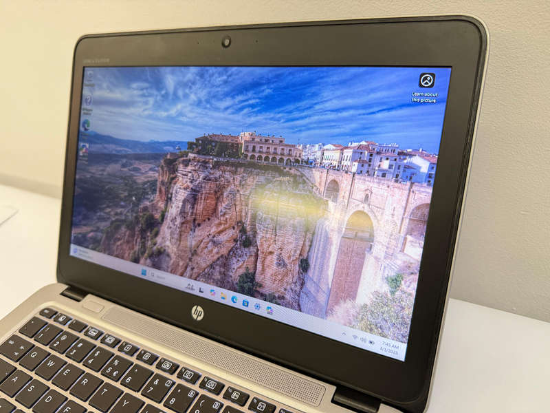 HP ELITEBOOK 820 G4 LAPTOP CORE i5 7300U 2.6GHZ 8GB RAM 320GB HDD WIN 11 PRO - DP PORT FAULTY