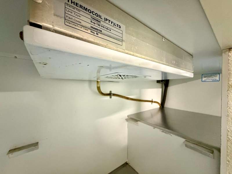 2.5 DOOR STAINLESS STEEL UNDER BAR FRIDGE