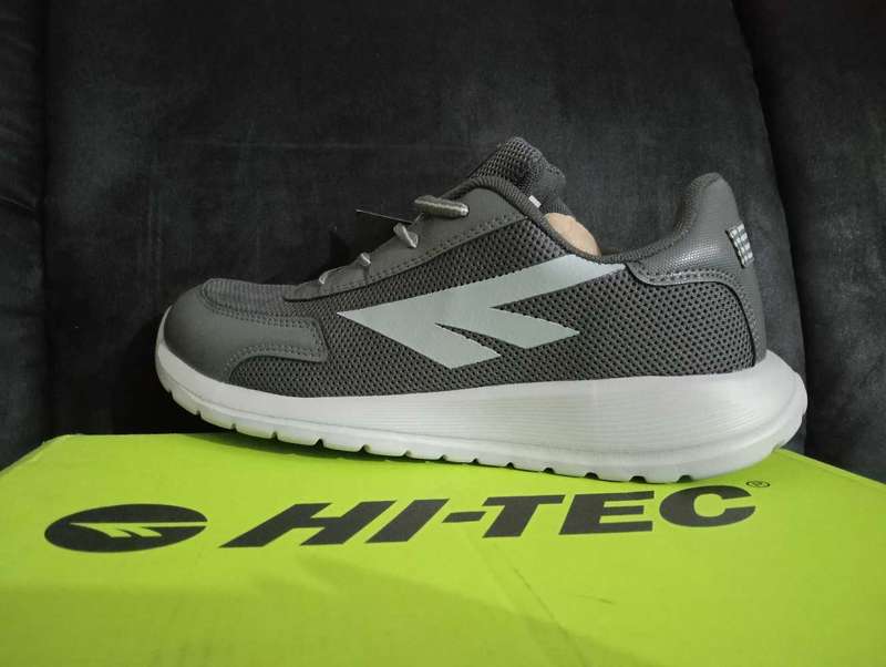 Hi-Tec trainers
