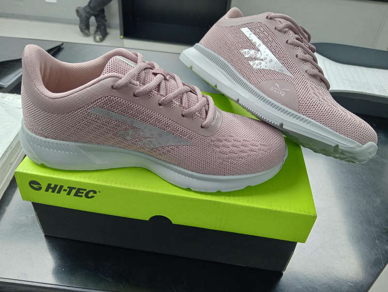 Hi-Tec trainers size 5