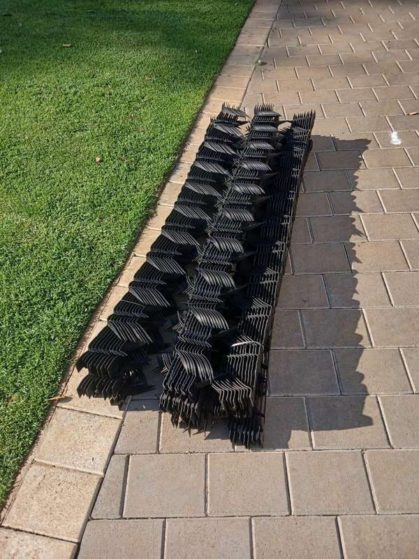 Wall top spikes
