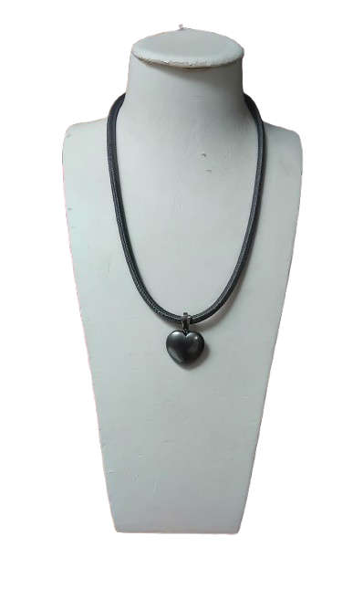 Miglio grey leather necklace with grey shell pearl enhancer