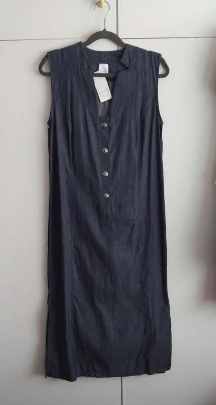 Long Sleeveless Dress - L