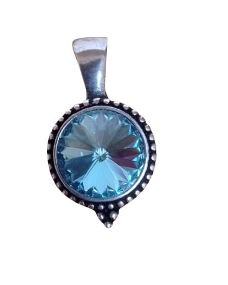 Miglio leather necklace with crystal enhancer
