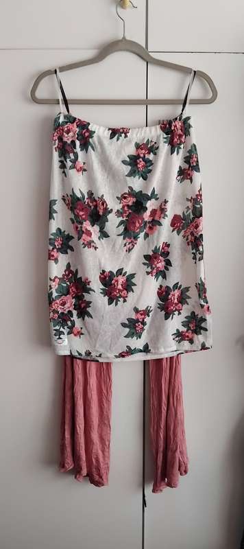 Ladies Pants, Skirt, Top & Jacket set - XXL