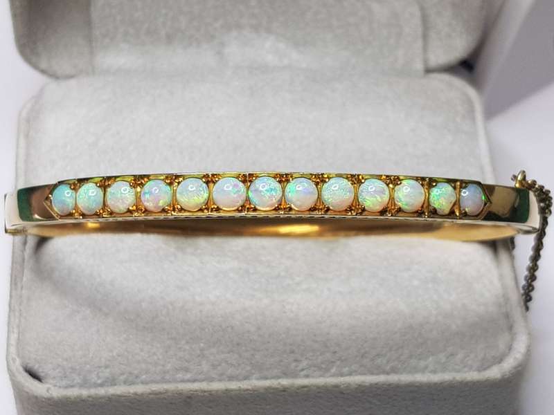 Late Victorian 15k Gold Opal Bangle - Circa 1890