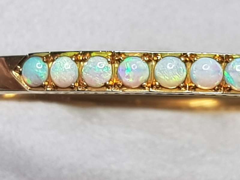 Late Victorian 15k Gold Opal Bangle - Circa 1890