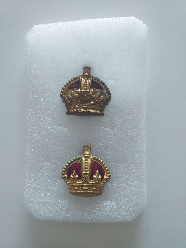 british army buttons and badges assorted