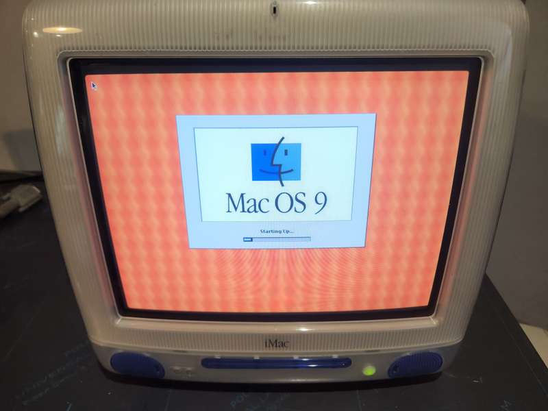 Apple iMac Blue - Vintage