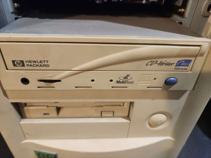 Pentium 2 - Full Tower case