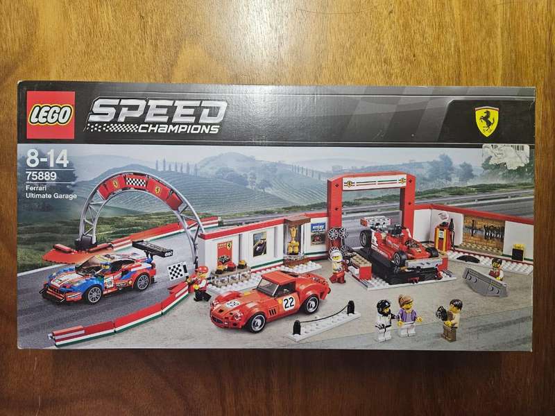 Lego Speed Champions - FERRARI ULTIMATE GARAGE - 75889