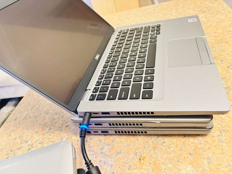 Dell Latitude 5410 14-inch Intel Core i5 10th Gen 16GB RAM 512GB SSD - Windows 11 Office 2021